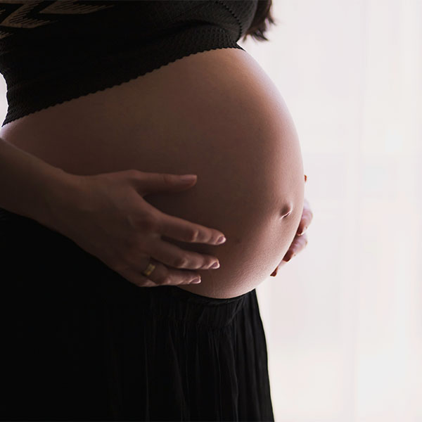 Séance photo grossesse en extérieur